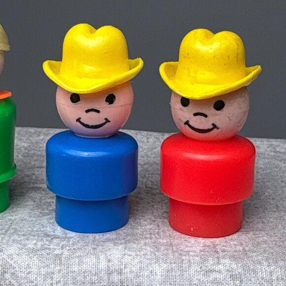 Fisher Price Little People Figures Set of 7 Toys Vintage 1960s - Picture 4 of 8